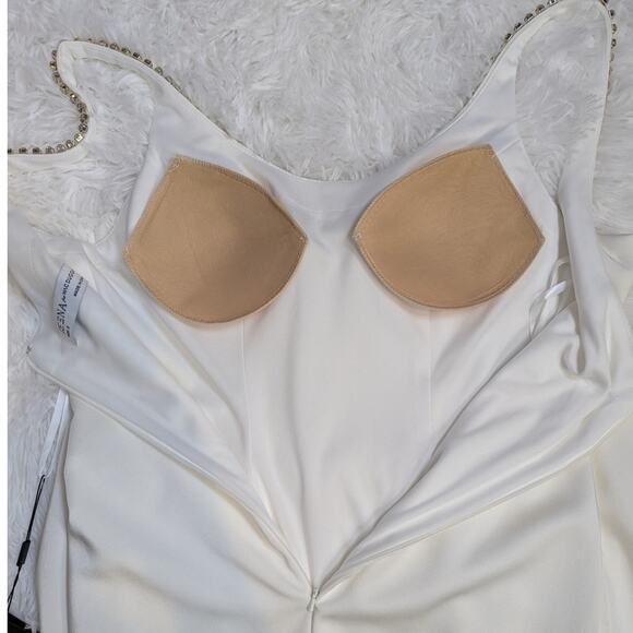 Ieena for Mac Duggal Sleeveless Crystal Scoop Neck Formal Wedding Dress White 2 - Picture 16 of 16